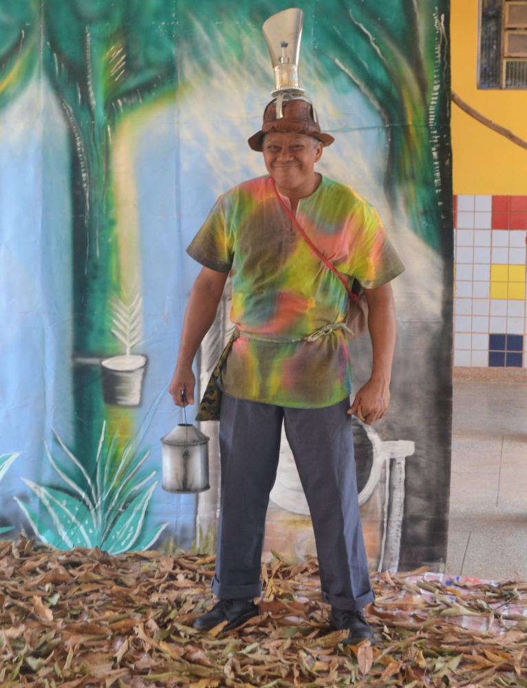 SEMANA DA CRIANÇA É COMEMORADA COM TEATRO